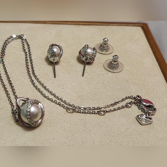 Authentic Swarovski set - Picture 3 of 5